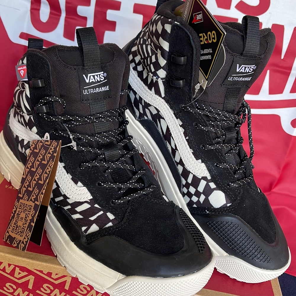 Vans Ultrarange Exo Hi Black/Wrapped Checkerboard WMNS sneakers - Picture 7 of 16
